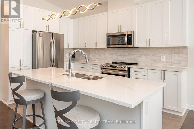 29234791/373-sterling-avenue/clarencerockland-twp/clarence-rockland/ontario/K2K0L4_3