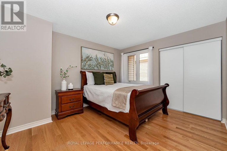 28871185/16-sweetbay-circle/stittsville-north/ottawa/ontario/K2S0W8_17