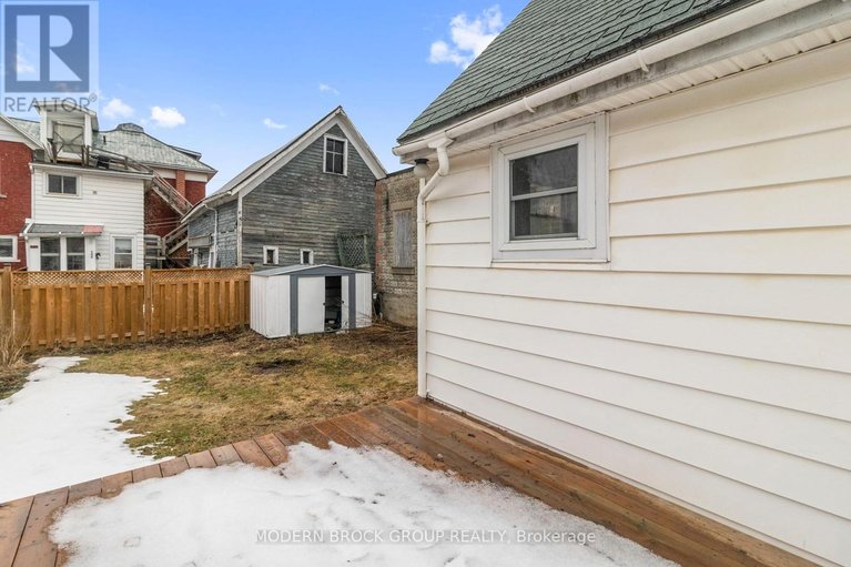 29541338/108-george-street/brockville/brockville/ontario/K6V3V9_37