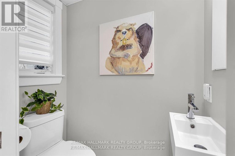 29413273/d-124-guigues-avenue/lower-townbyward-market/ottawa/ontario/K1N5H7_7