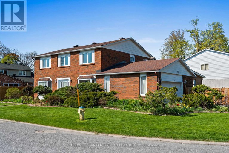 28315563/16-denewood-crescent/pineglencountry-place/ottawa/ontario/K2E7G5_3