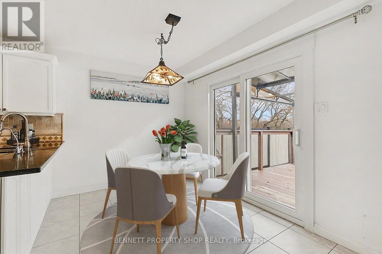 29159460/18-shetland-way/bridlewood/ottawa/ontario/K2M1R9_5