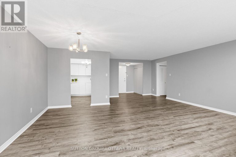 28457125/1111-2760-carousel-crescent/emerald-woodssawmill-creek/ottawa/ontario/K1T2N4_14