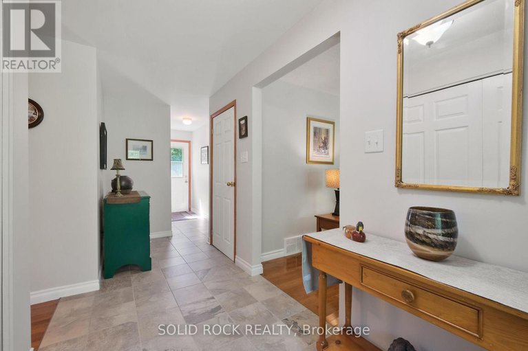 28631111/209-deerwood-drive/fitzroy-ward-south-west/ottawa/ontario/K0A2H0_8