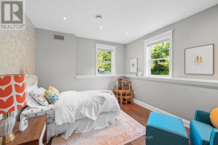 28865171/1560-maley-lane/rural-kanata-central/ottawa/ontario/K2W1C2_28