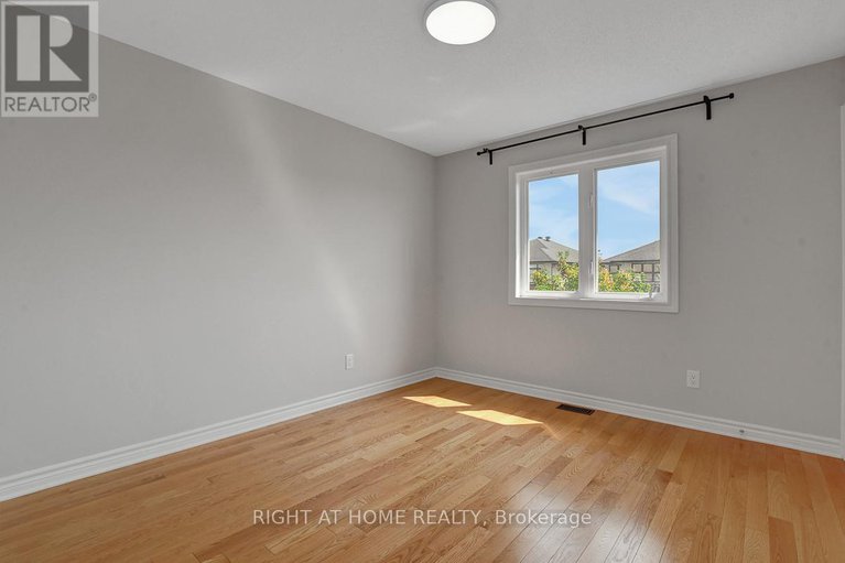 28703560/510-summerhill-street/riverside-southgloucester-glen/ottawa/ontario/K4M0B4_35
