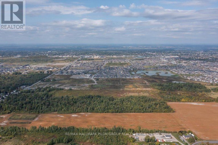 28886611/2963-turquoise-crescent/navan/ottawa/ontario/K4B1K2_36