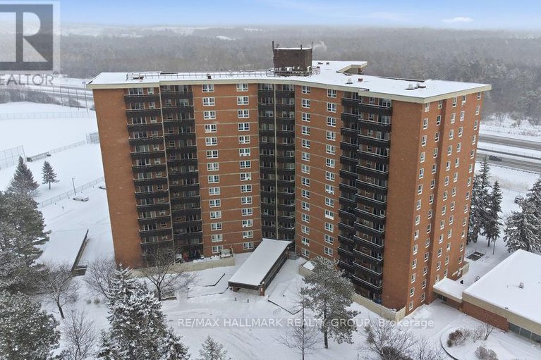 29304653/805-2020-jasmine-crescent/beacon-hill-south/ottawa/ontario/K1J8K5_1