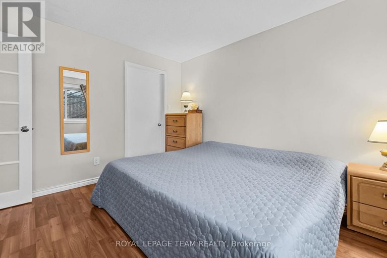 29603328/214-270-brittany-drive/viscount-alexander-park/ottawa/ontario/K1K4M3_14