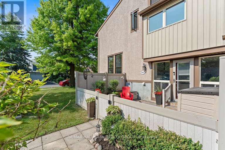 28624778/96-1921-stonehenge-crescent/pineview/ottawa/ontario/K1B4N7_34