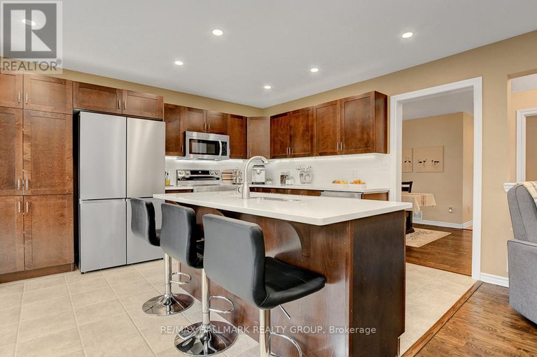 28879790/3597-cambrian-road/half-moon-bay/ottawa/ontario/K2J0S4_11