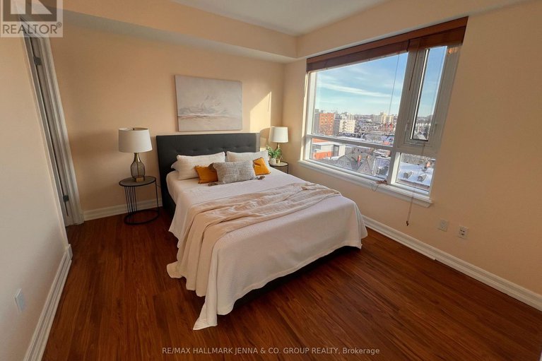 28054835/1104-200-besserer-street/sandy-hill/ottawa/ontario/K1N0A7_19