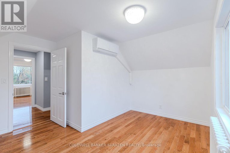 29294876/10-argue-drive/borden-farmstewart-farmcarleton-heightsparkwood-hills/ottawa/ontario/K2E6S1_32