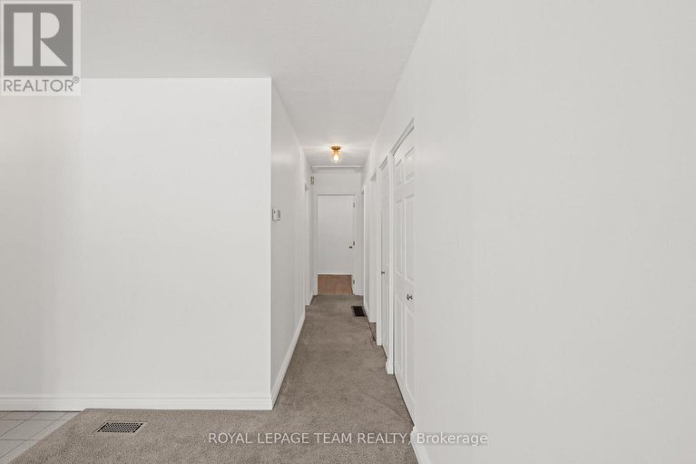 29302413/3-domus-crescent/lynwood-village/ottawa/ontario/K2H6A3_20