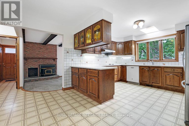 28932150/2291-courtice-avenue-e/alta-vista/ottawa/ontario/K1H7G7_10