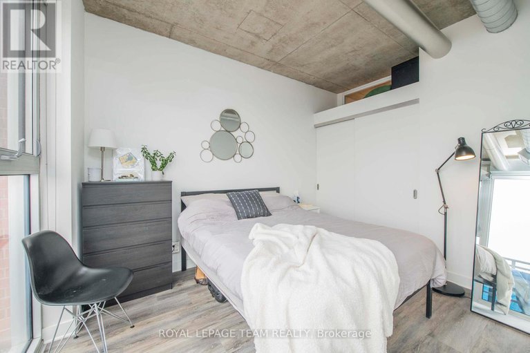 28614419/813-354-gladstone-avenue/ottawa-centre/ottawa/ontario/K2P0R4_15