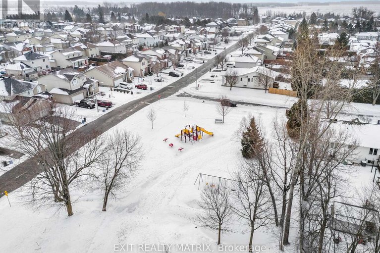 29648869/403-centenaire-street/embrun/russell/ontario/K0A1W0_32