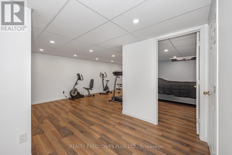 28498185/341-jasper-crescent/town-of-rockland/clarence-rockland/ontario/K4K0C9_26