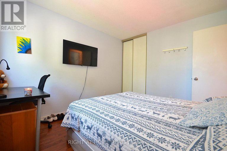 29341275/77-winchester-drive/glencairnhazeldean/ottawa/ontario/K2L2R3_15