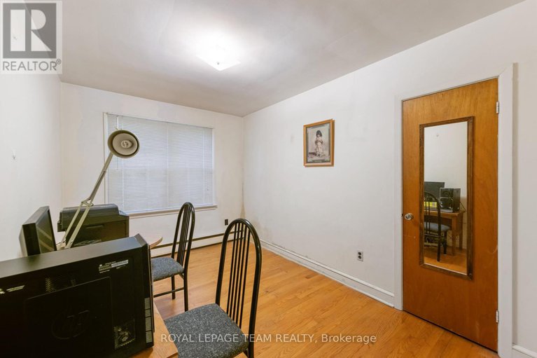 28567961/873-dunlevie-avenue/mckellar-heightsglabar-park/ottawa/ontario/K2A2Z3_14