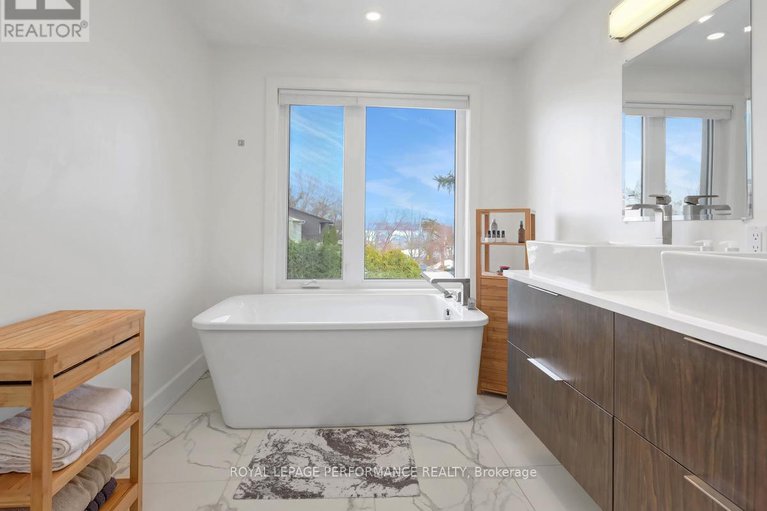 28923726/2183-deschenes-street/woodroffe/ottawa/ontario/K2B6N2_22