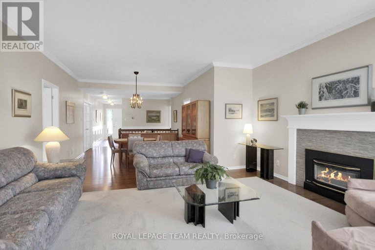 28525664/20-grand-cedar-court/stittsville-central/ottawa/ontario/K2S1C8_16