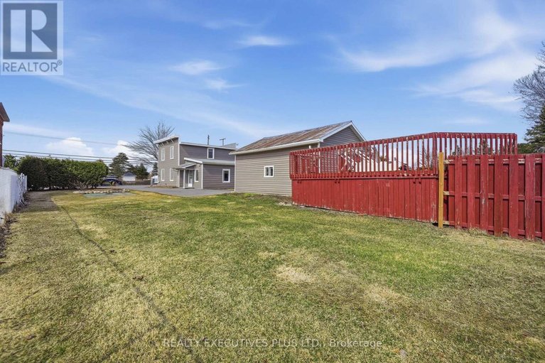 29596736/3721-champlain-street/clarencerockland-twp/clarence-rockland/ontario/K0A1E0_28