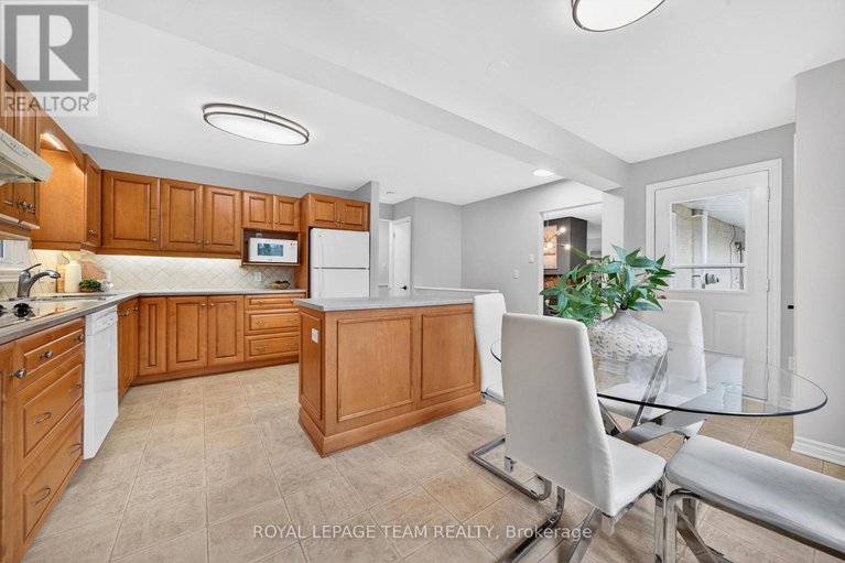29690358/10-cleadon-drive/crystal-beach/ottawa/ontario/K2H5P3_22