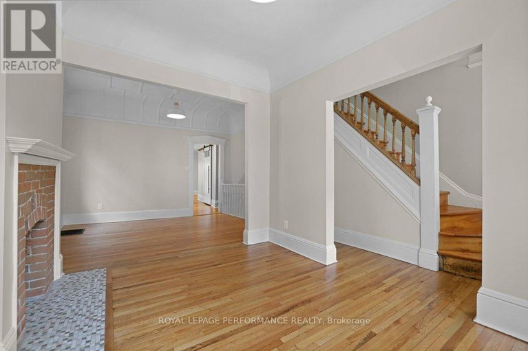 28563591/17-rupert-street/glebe/ottawa/ontario/K1S3S2_7