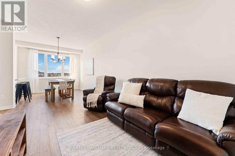 28974031/629-quilter-row/goulbourn-twp-from-franktown-rdsouth-to-rideau/ottawa/ontario/K0A2Z0_16