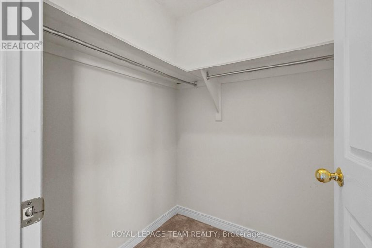 29659278/227-twyford-street/hunt-club/ottawa/ontario/K1V0V9_21