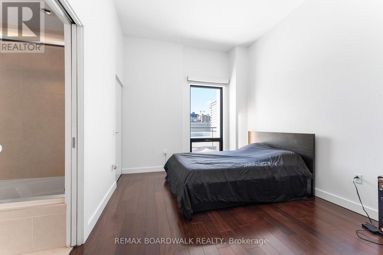 29392990/401-90-george-street/lower-townbyward-market/ottawa/ontario/K1N0A8_8