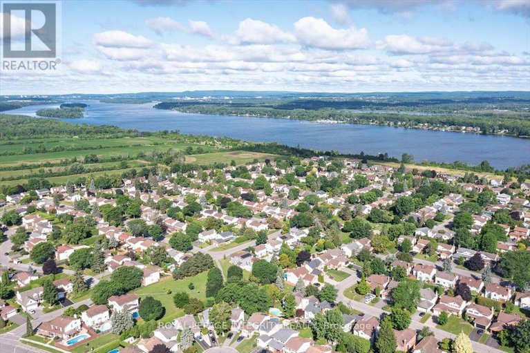 29413883/1097-moselle-crescent/convent-glen/ottawa/ontario/K1C2S8_44