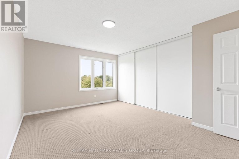 28482791/253-stroget-private/merivale-industrial-parkcitiplace/ottawa/ontario/K2E0A9_24