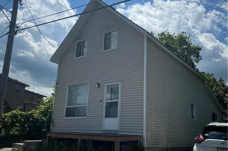 27405143/674-pouliotte-street/town-of-rockland/clarence-rockland/ontario/K4K1E1_1