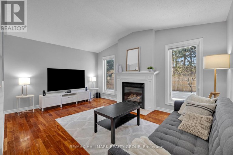 29397624/17-glenmoriston-avenue/glencairnhazeldean/ottawa/ontario/K2L2S3_11