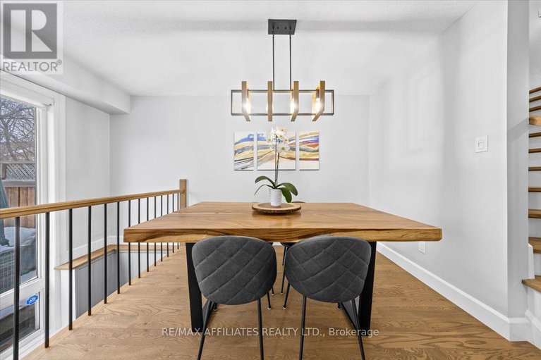 29171226/2065-breezewood-street/springridgeeast-village/ottawa/ontario/K4A4R8_11