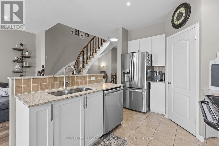 28708974/1790-plainridge-crescent/notting-hillsummerside/ottawa/ontario/K4A0M2_15