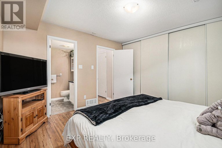 29328131/74-lakepointe-drive/avalon-east/ottawa/ontario/K4A5E5_16