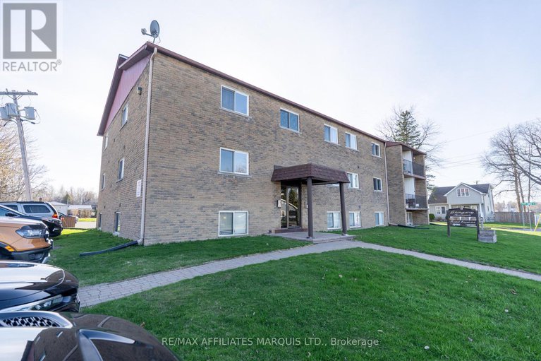 28228167/5-120-military-road-n/lancaster/south-glengarry/ontario/K0C1N0_1