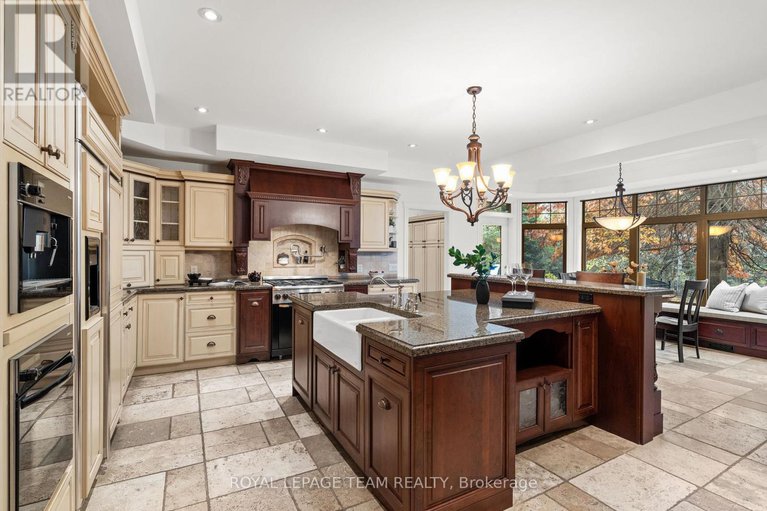 29096709/7-sara-court/fallowfield/ottawa/ontario/K2R1E2_11