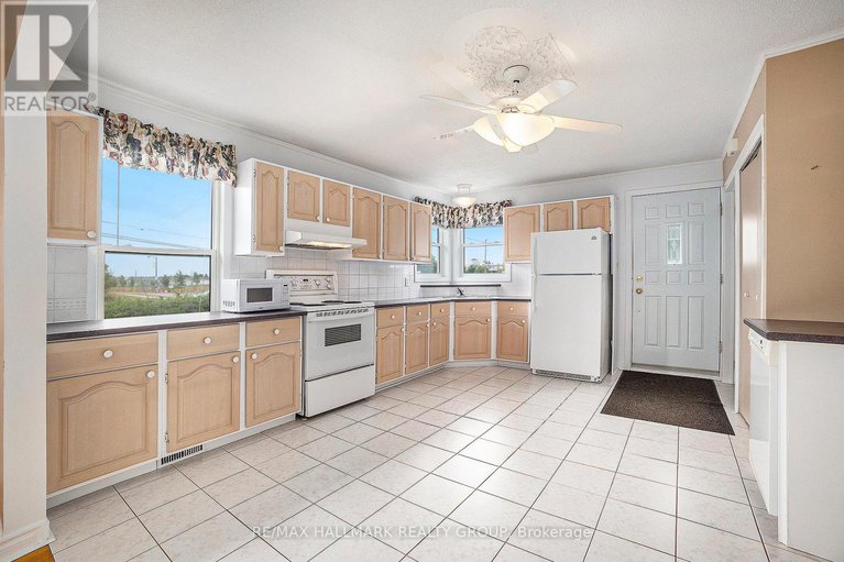 28796893/3533-innes-road/chapel-hill/ottawa/ontario/K1C1T1_7