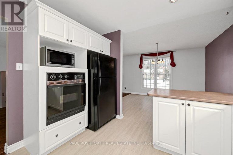 29401586/8-mac-storey-street/richmond/ottawa/ontario/K0A2Z0_17