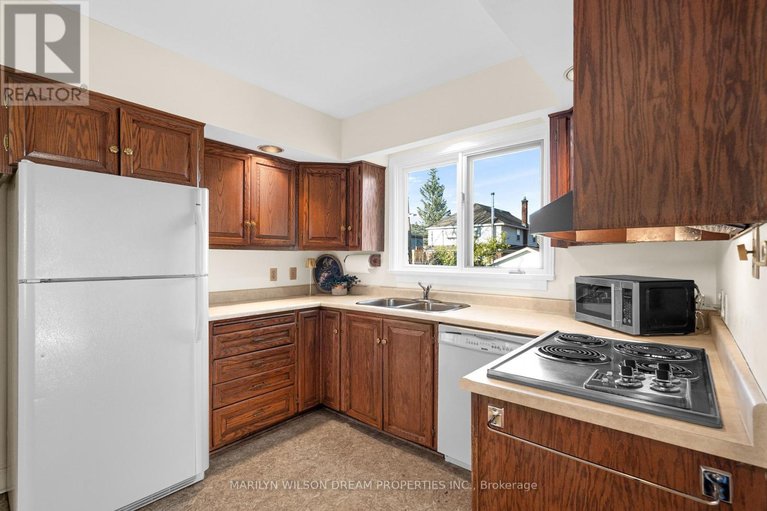 29669053/243-compton-avenue/woodroffe/ottawa/ontario/K2B5A8_19