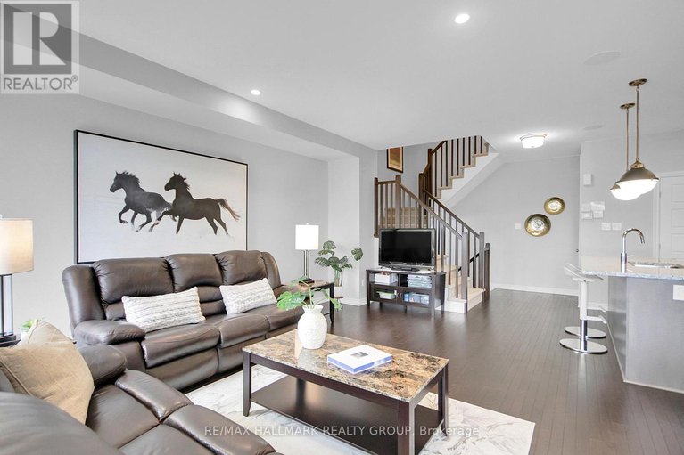 28420945/576-labrador-crescent/blossom-parkkemp-parkfindlay-creek/ottawa/ontario/K1T0R3_12