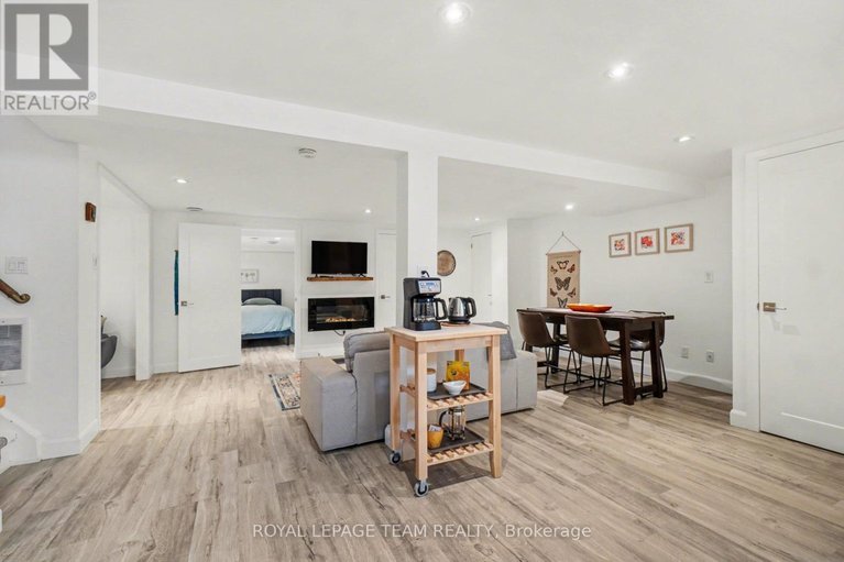 29641685/2149-dublin-avenue/bel-air-park/ottawa/ontario/K2C0X7_22