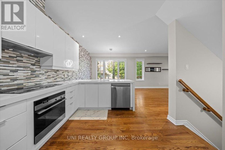 28615554/1253-shillington-avenue/carlington/ottawa/ontario/K1Z8A1_11