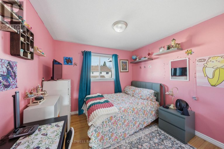 29644136/1902-hennessy-crescent/fallingbrookgardenway-south/ottawa/ontario/K4A3X7_21