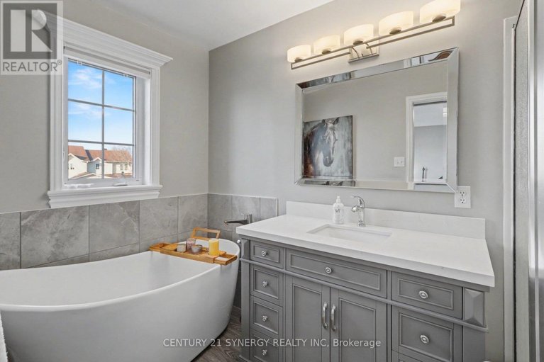 29467207/129-ludlowe-street/fallingbrookgardenway-south/ottawa/ontario/K4A5C2_24