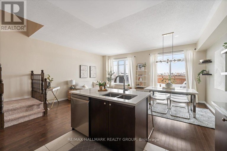 28232417/1780-plainridge-crescent/notting-hillsummerside/ottawa/ontario/K4A0L9_6